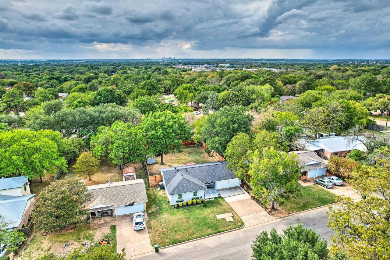 Arlington Family Retreat Home Gym, Patio And Yard Exterior photo