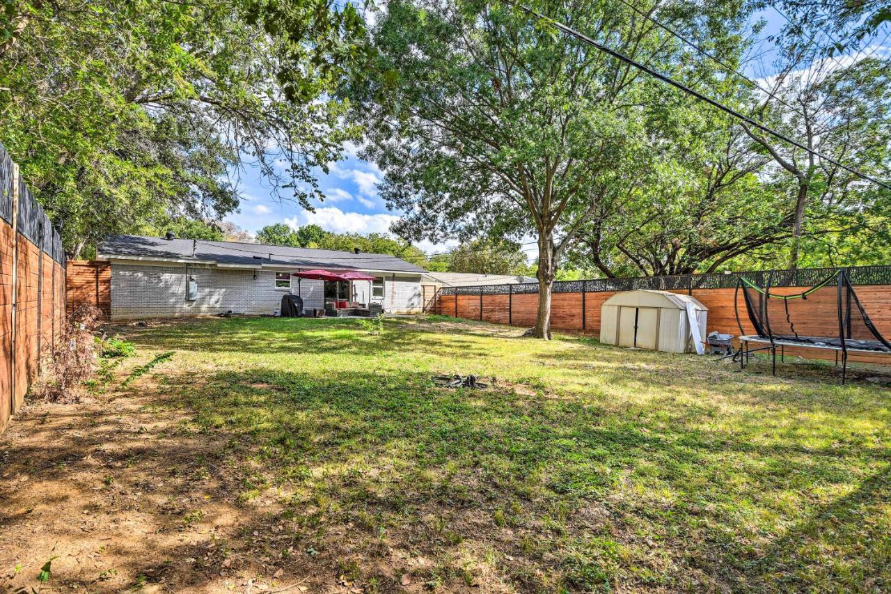 Arlington Family Retreat Home Gym, Patio And Yard Exterior photo